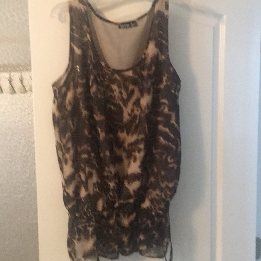 Drawstring tank
